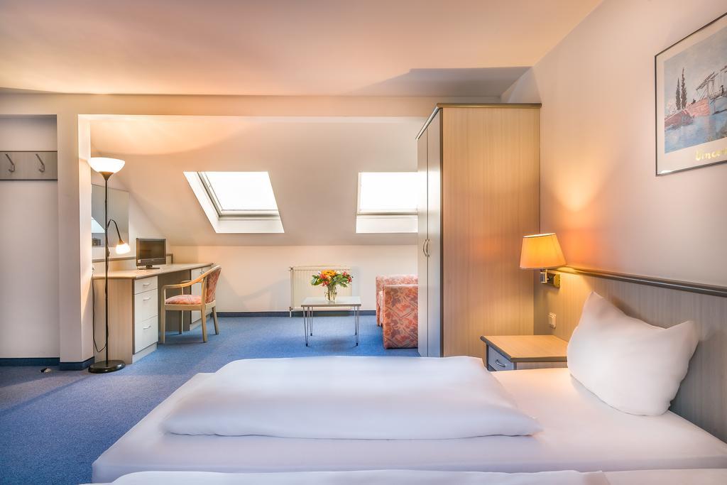 Hotel Am Bonhoefferplatz Дрезден Экстерьер фото