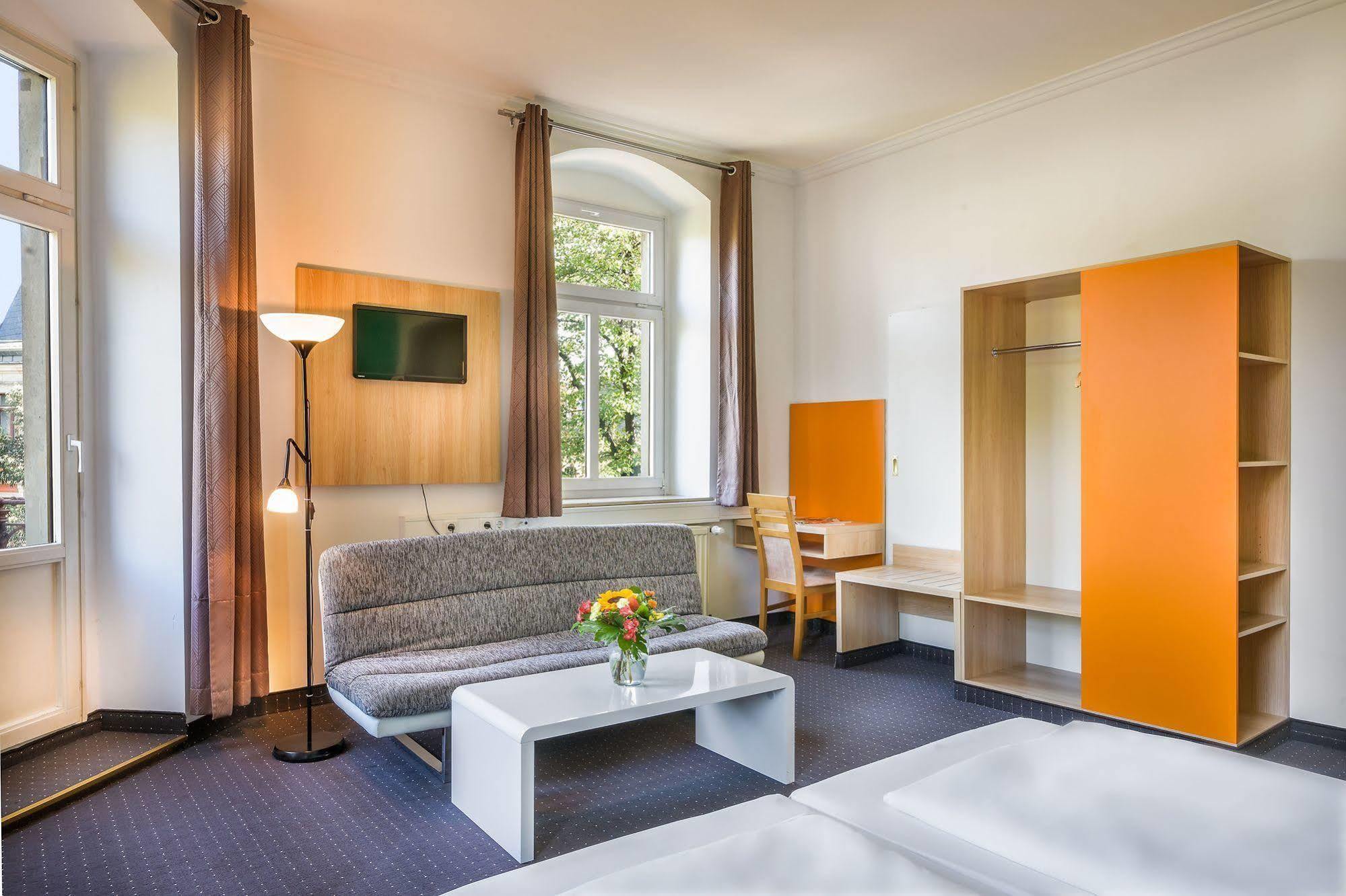 Hotel Am Bonhoefferplatz Дрезден Экстерьер фото